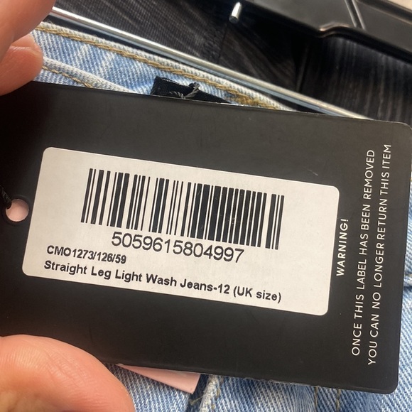 PrettyLittleThings SZ 8 High Rise Straight Leg LightWash Raw Edge Jeans Pant NEW - Picture 10 of 12